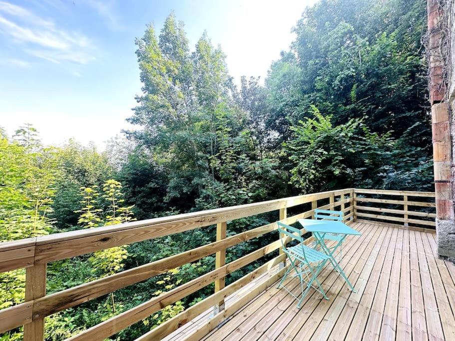 Jungle Appartement Avec Terrasse Laon Exterior foto